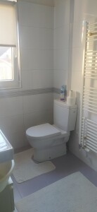 foto prodej spodní koupelna WC 20